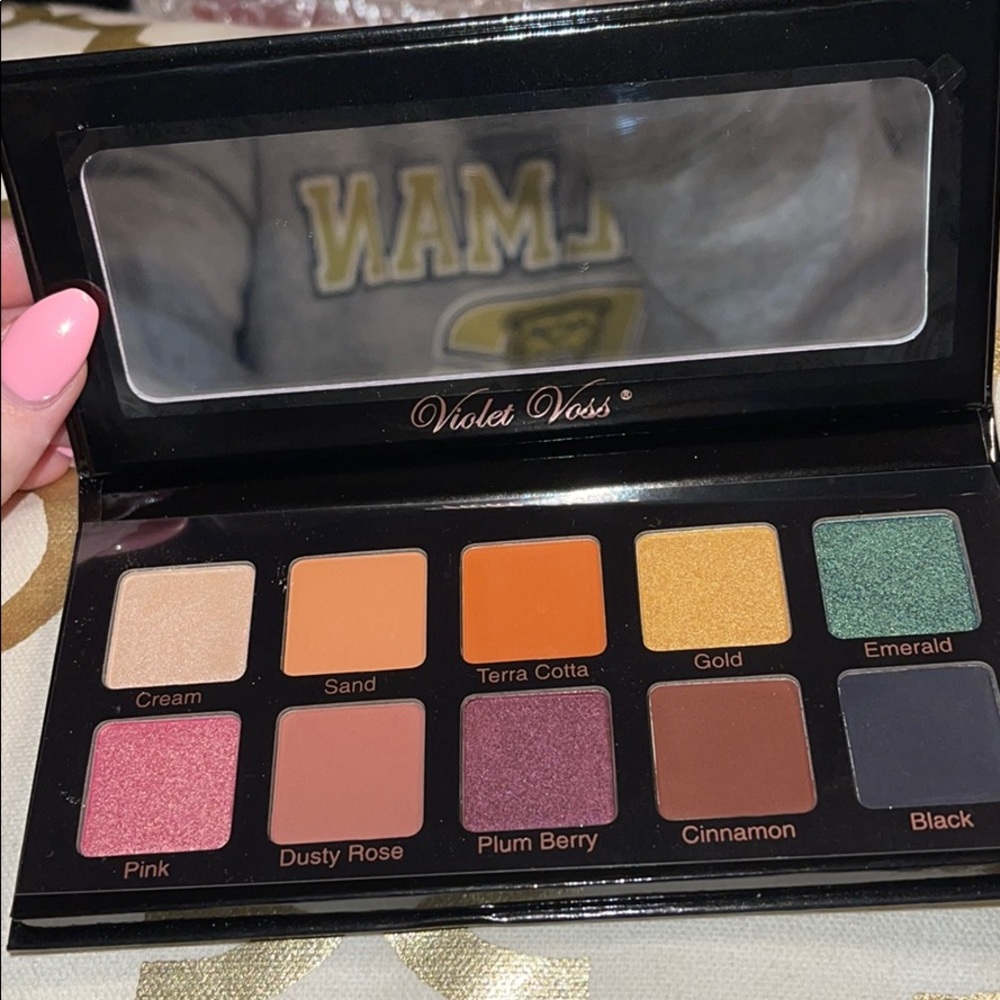 Violet Voss Essentials Pro Series Eyeshadow NEW